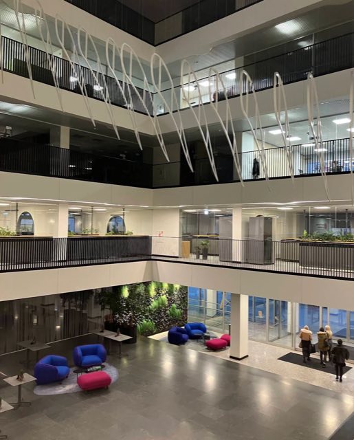 Business Leader Center atriumas